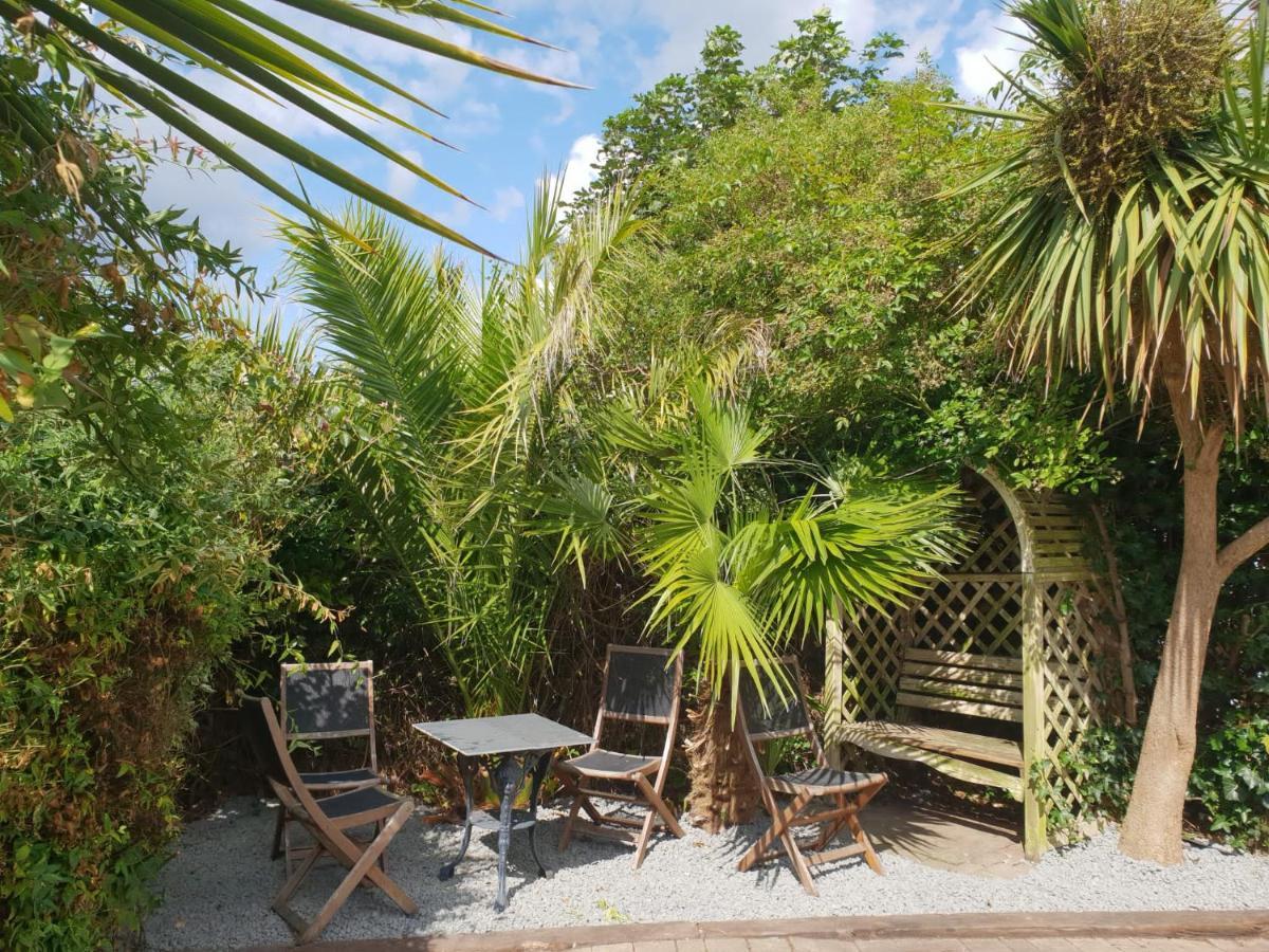 הייסטינגס West Hill Retreat Edwardian Balcony Ensuite With Room Served Breakfast & Free Parking מראה חיצוני תמונה